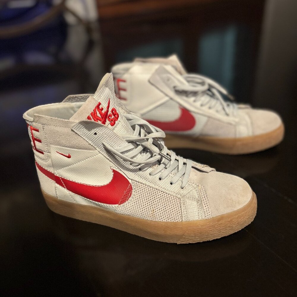 Nike SB Blazer Mid White Red Gum Sole Sneakers Men’s High Tops (Size 8)